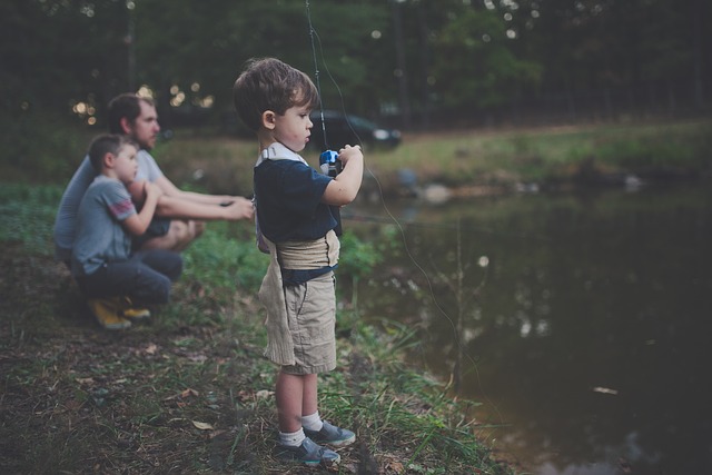 rybařící chlapec
